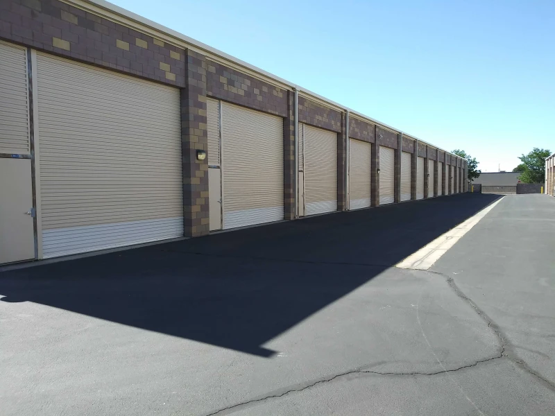 rows of extra large units at purely storage at 44130 10th st w in lancaster ca